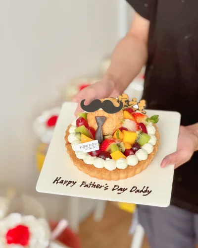 Father’s Day Mega Fruit Tart with Fresh Fruits and Custard
