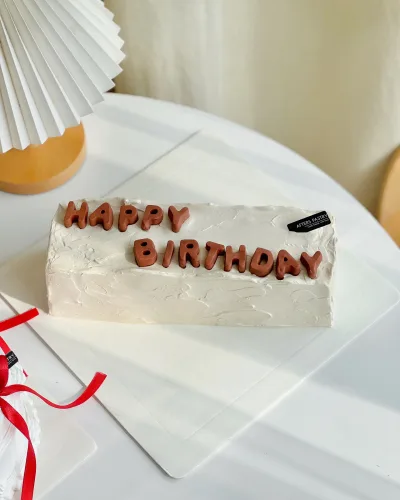 Customized Simple Letter Cake【简单字母蛋糕】