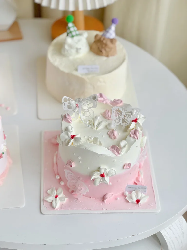 Customized Cute Butterfly Cake – Adorable design from our cute birthday cakes collection